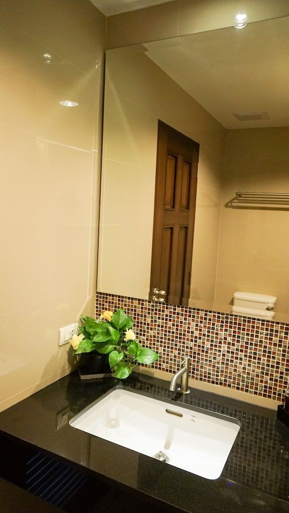 Visa Hotel Hua Hin Superior room - Twin bed 11