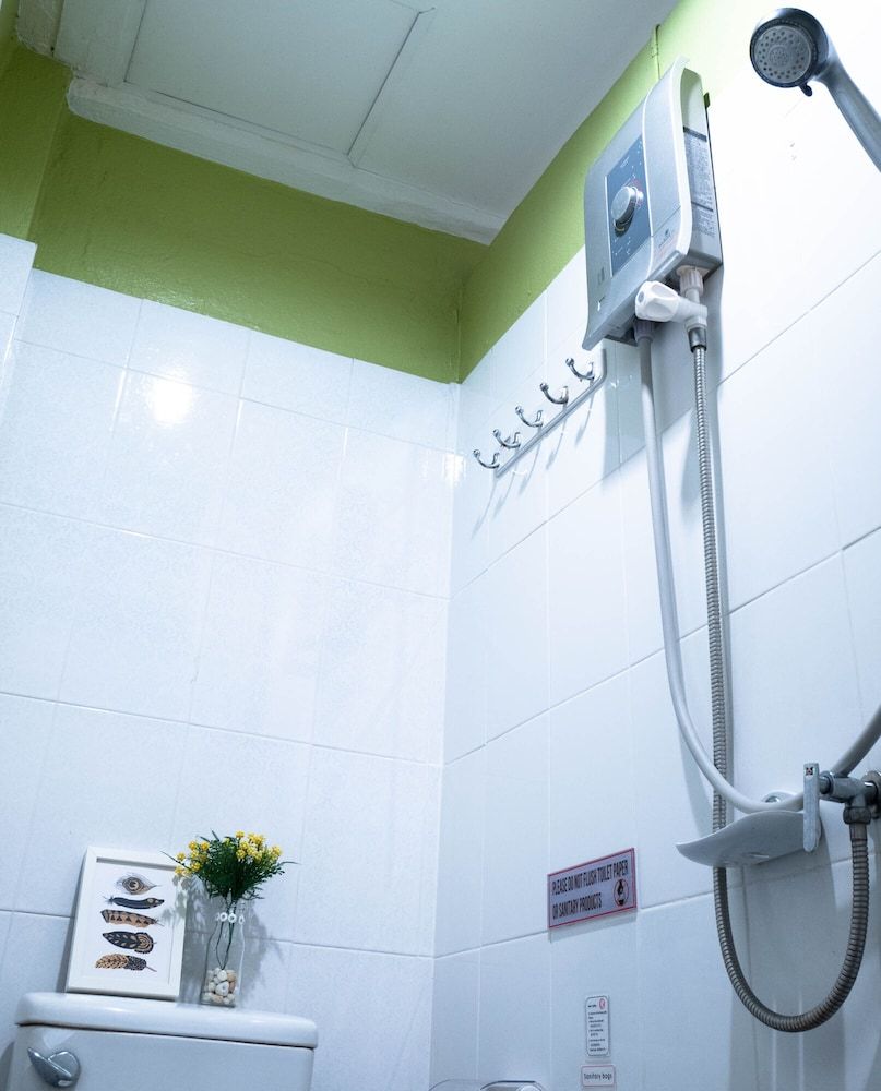 Chan Cha La 99 Hostel Basic Double Room with Private External Bathroom 5