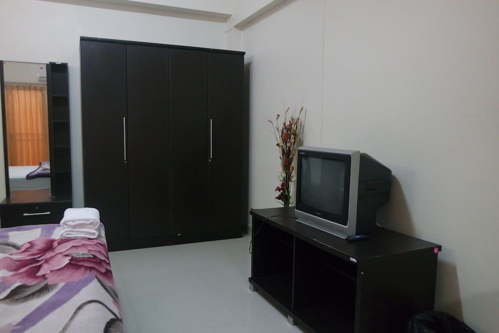 undefined Gino House 10