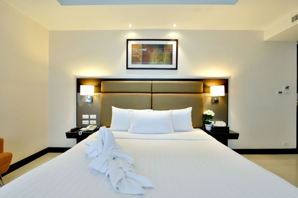 undefined The Prestige Nana 3