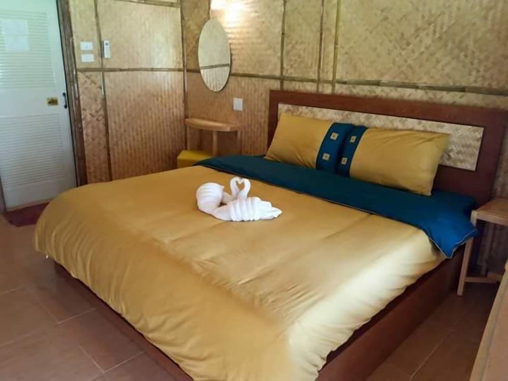 Bamboo House Kanchanaburi Hut River View