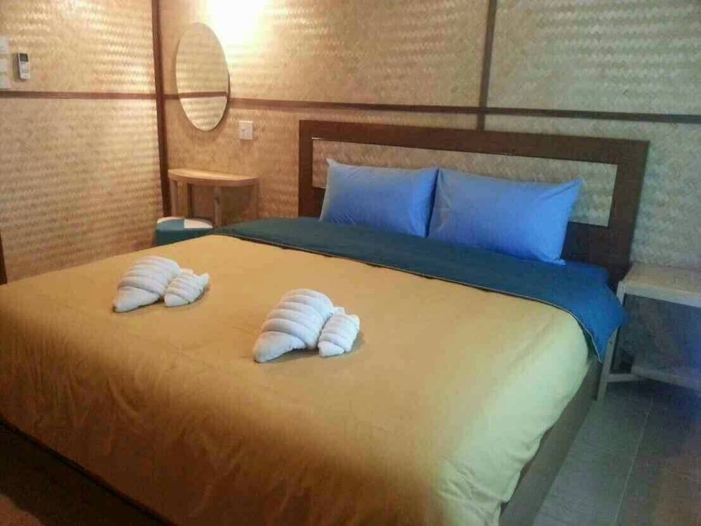 Bamboo House Kanchanaburi Hut River View 2