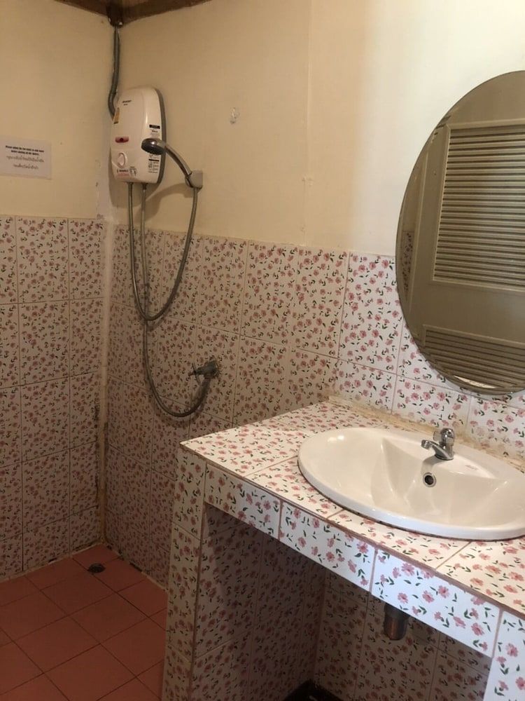 Bamboo House Kanchanaburi Hut River View 5