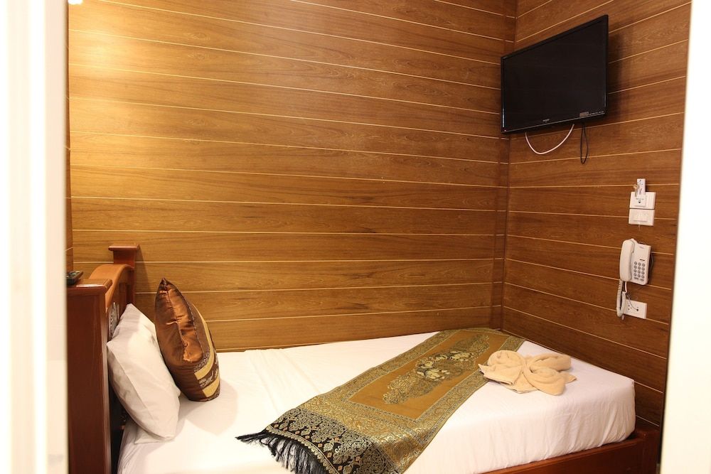 undefined Tanee Place 6