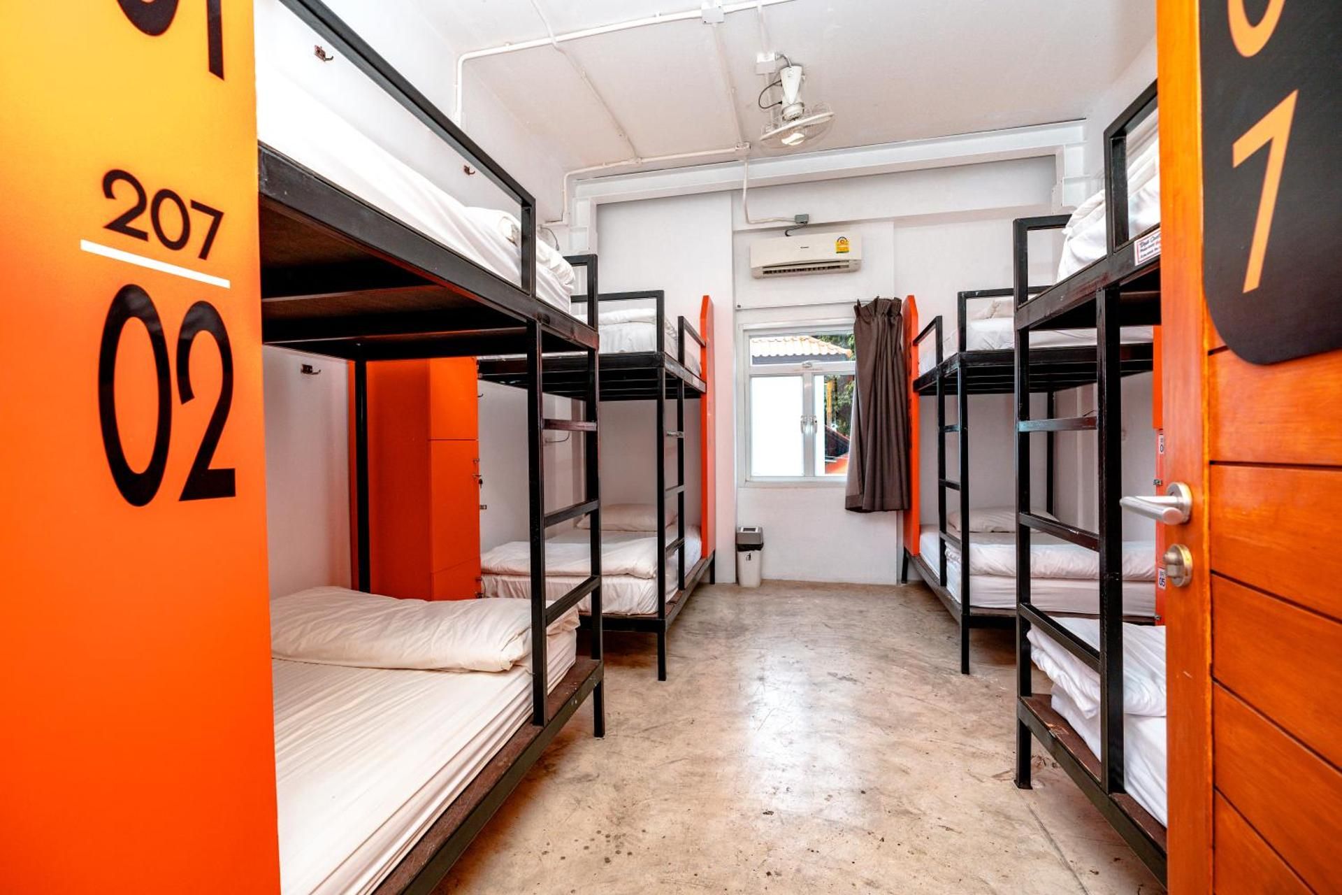 Bed in 6 Bed Mixed Dormitory