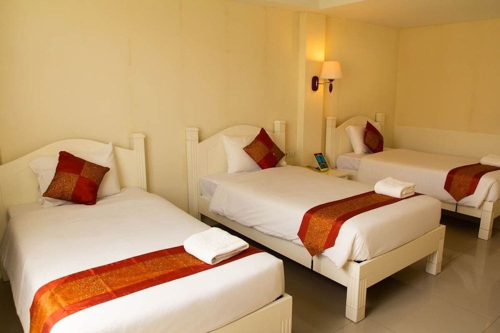 Sun Smile Resort Pattaya Triple Room 5