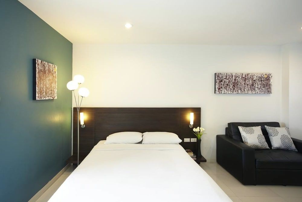 Diamond Residence Ratchada Hotel Deluxe Room 4