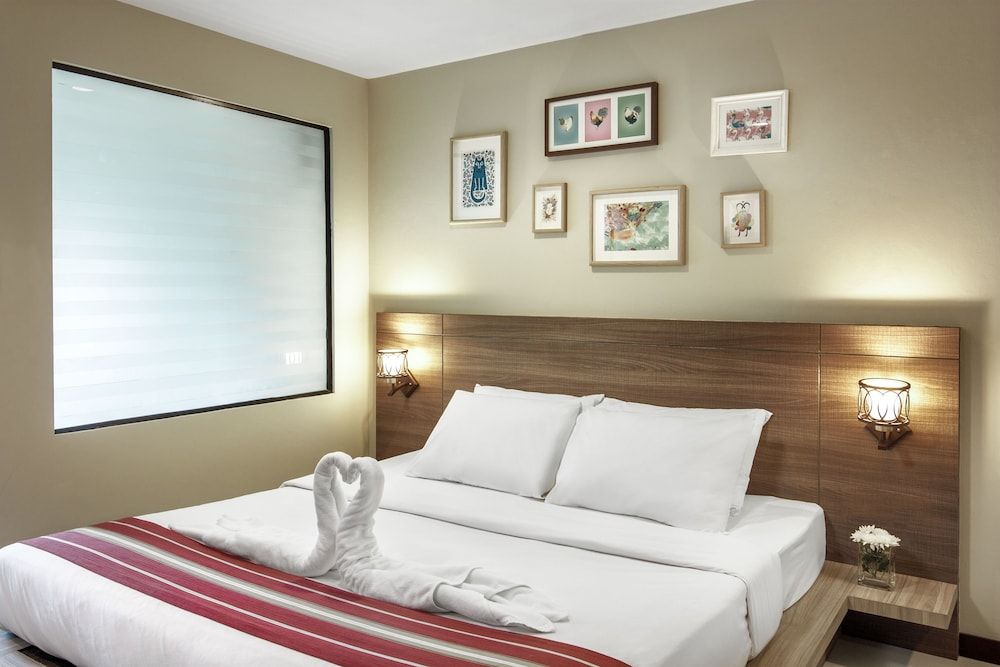 Diamond Residence Ratchada Hotel Deluxe Room 2