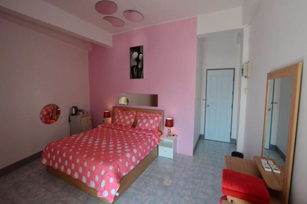 undefined Bua Khao Paradise