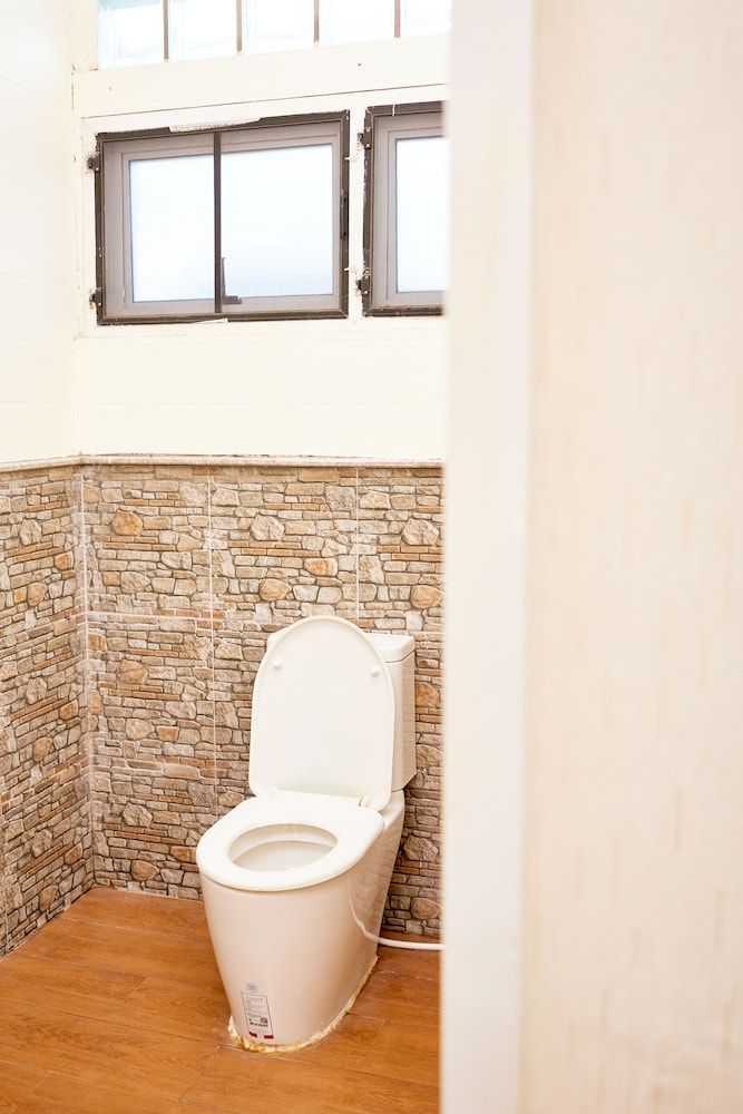 Baandara Resort Saraburi Swimming Pool Room 4 Persons 3