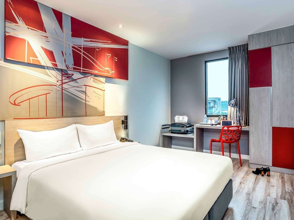 Standard Room, 1 Queen Bed