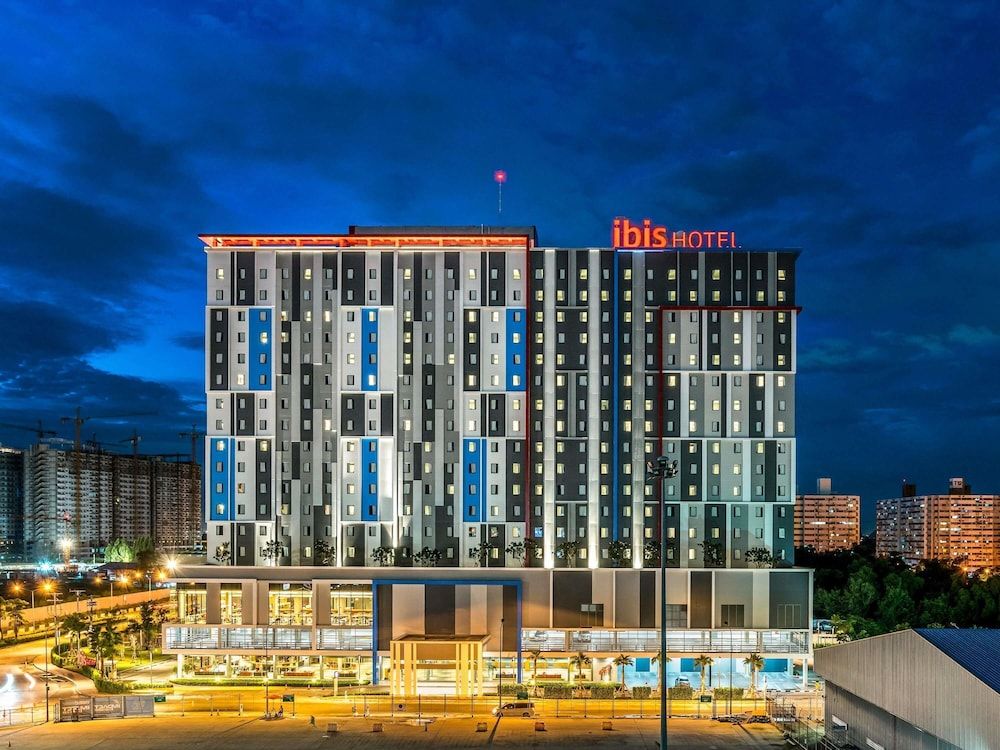 undefined ibis Bangkok IMPACT 2