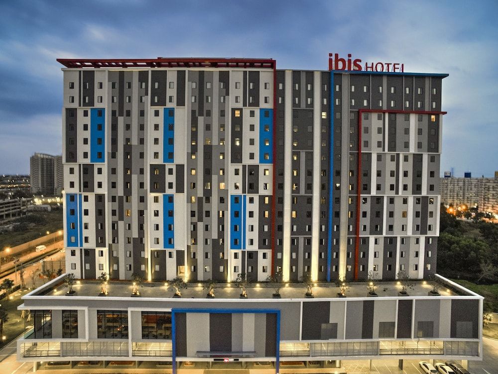 undefined ibis Bangkok IMPACT 6