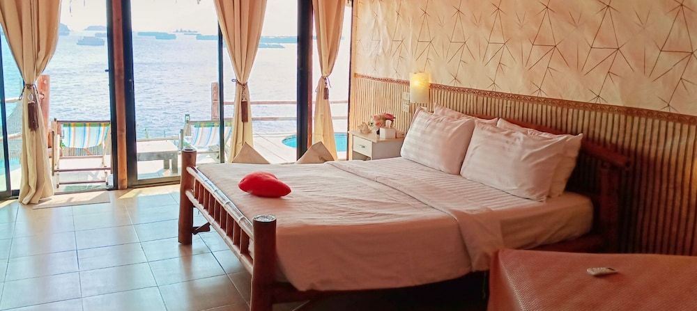 Paree Hut Resort Koh Sichang Deluxe Ocean View Cottage 3