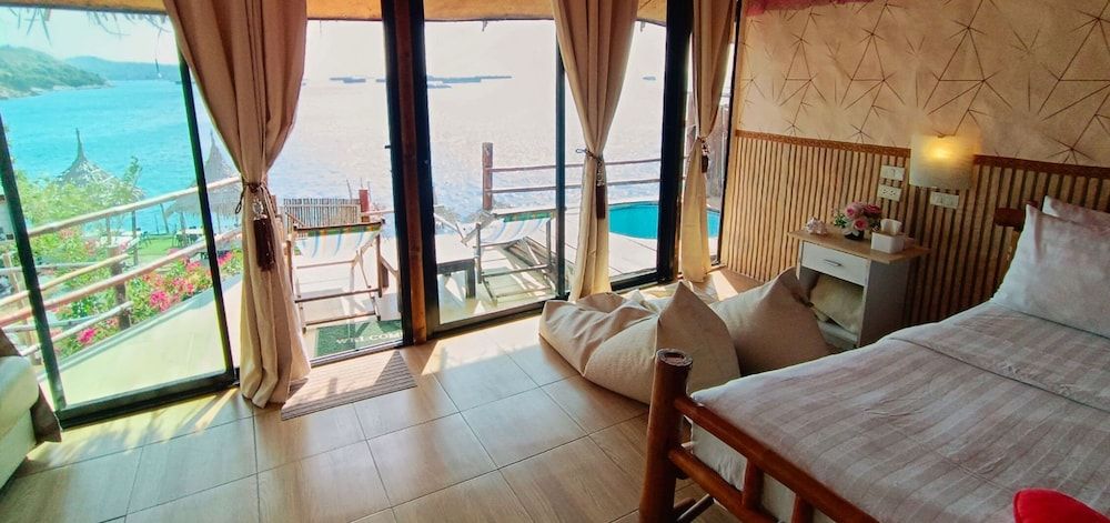 Paree Hut Resort Koh Sichang Deluxe Ocean View Cottage 14