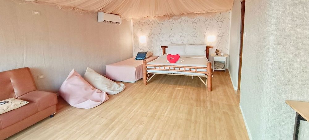 Paree Hut Resort Koh Sichang Deluxe Ocean View Cottage 7