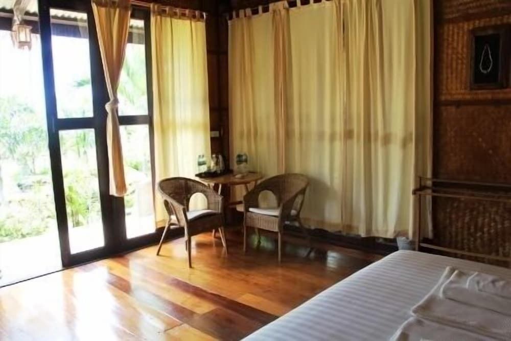 Amber Sands Beach Resort Superior Bungalow 6