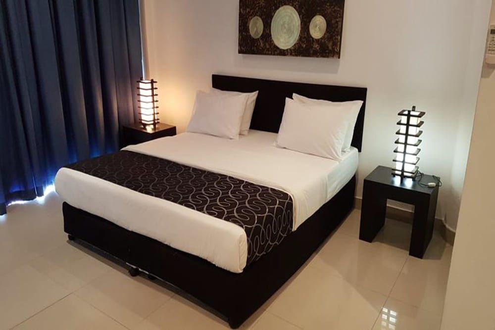 East Suites Superior Room 2