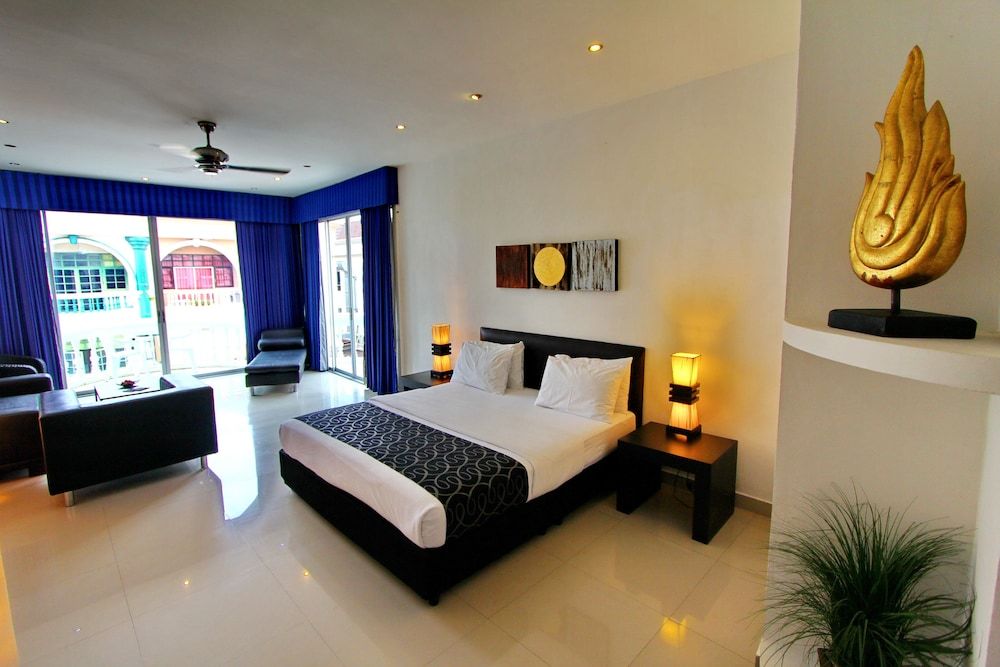 East Suites Executive Suite 5