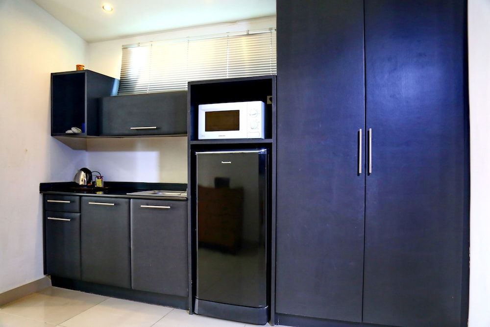 East Suites Master Suite 9