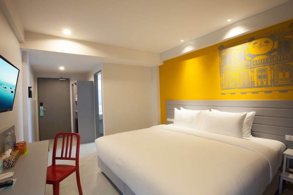 Recenta Style Phuket Town Standard Room, Non Smoking 4
