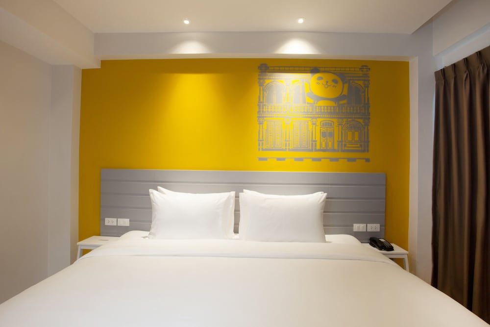 Recenta Style Phuket Town Standard Room, Non Smoking 7