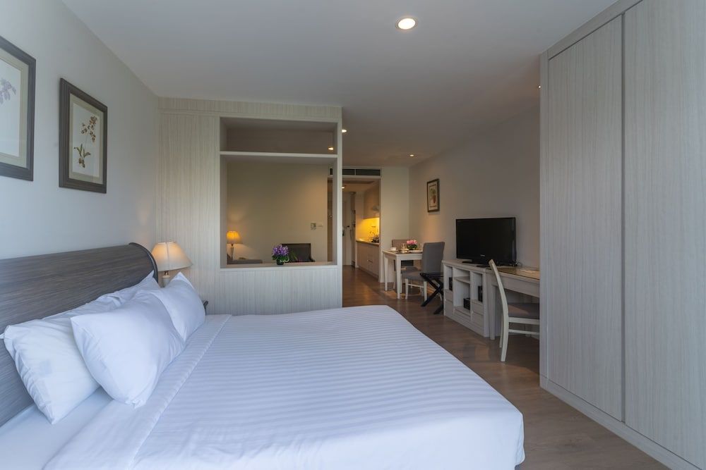 Classic Kameo Hotel and Serviced Apartments, Sriracha Studio Suite