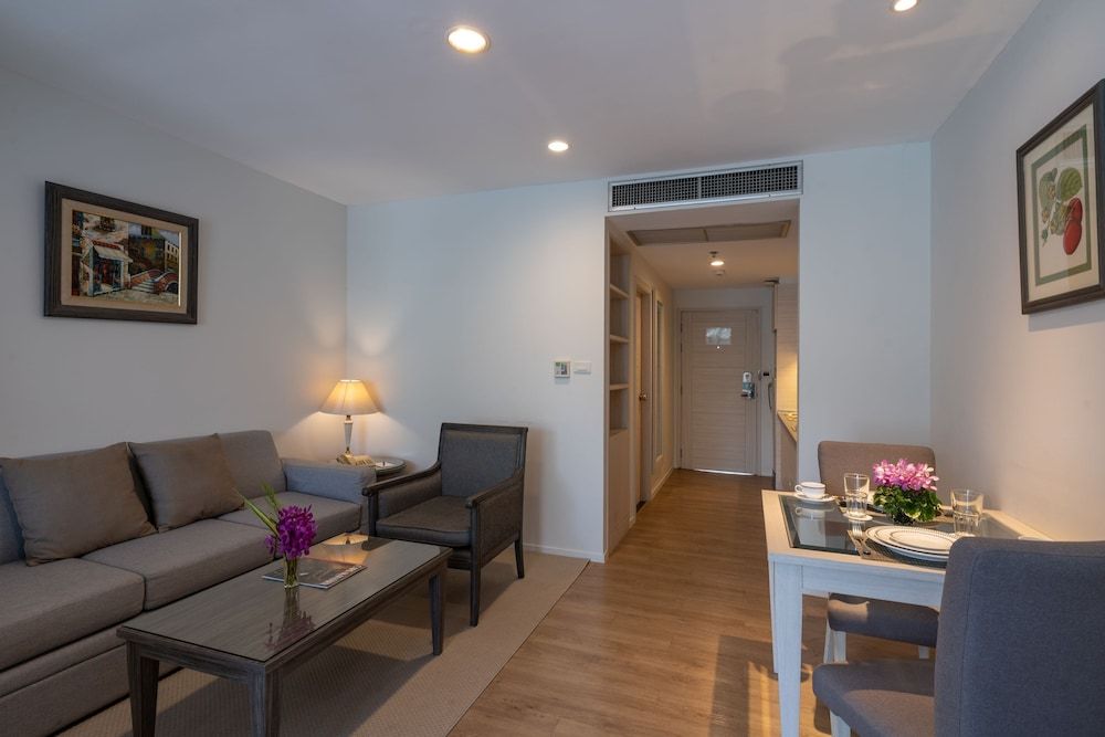 Classic Kameo Hotel and Serviced Apartments, Sriracha Studio Suite 7