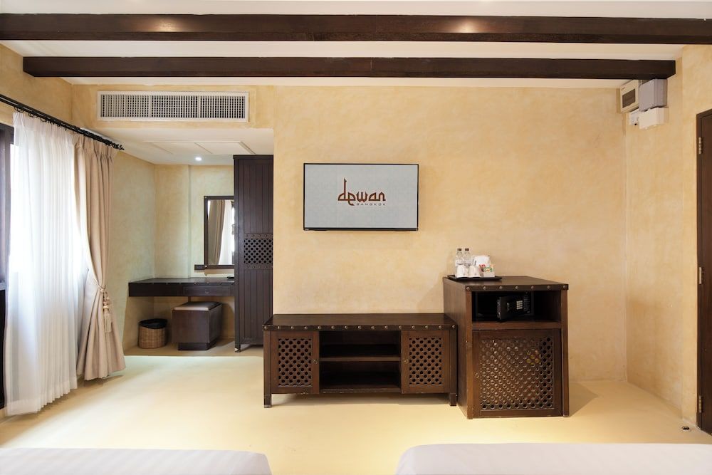 Dewan Bangkok Superior Twin Room 4