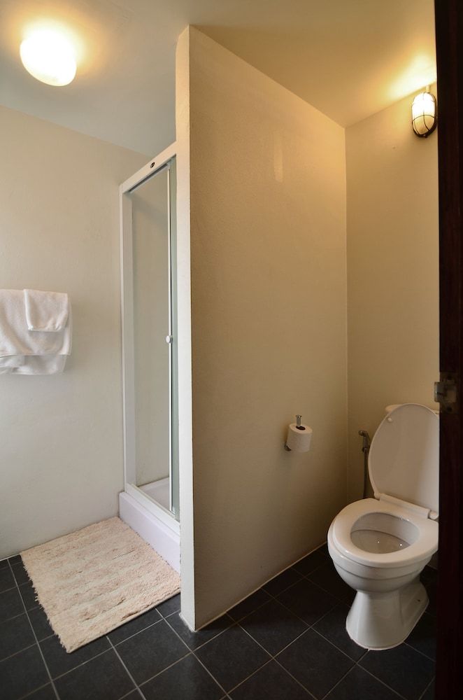 Standard Twin Room, 2 Twin Beds, Private Bathroom