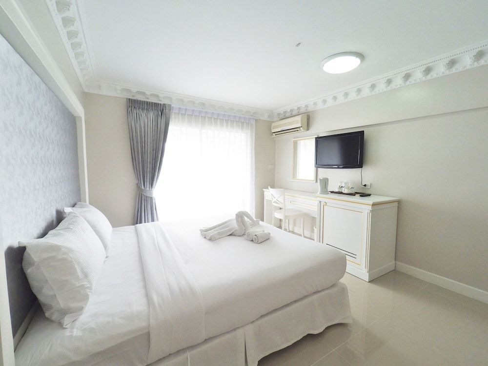 Romance Hotel Sukhumvit 97 Deluxe Double 6