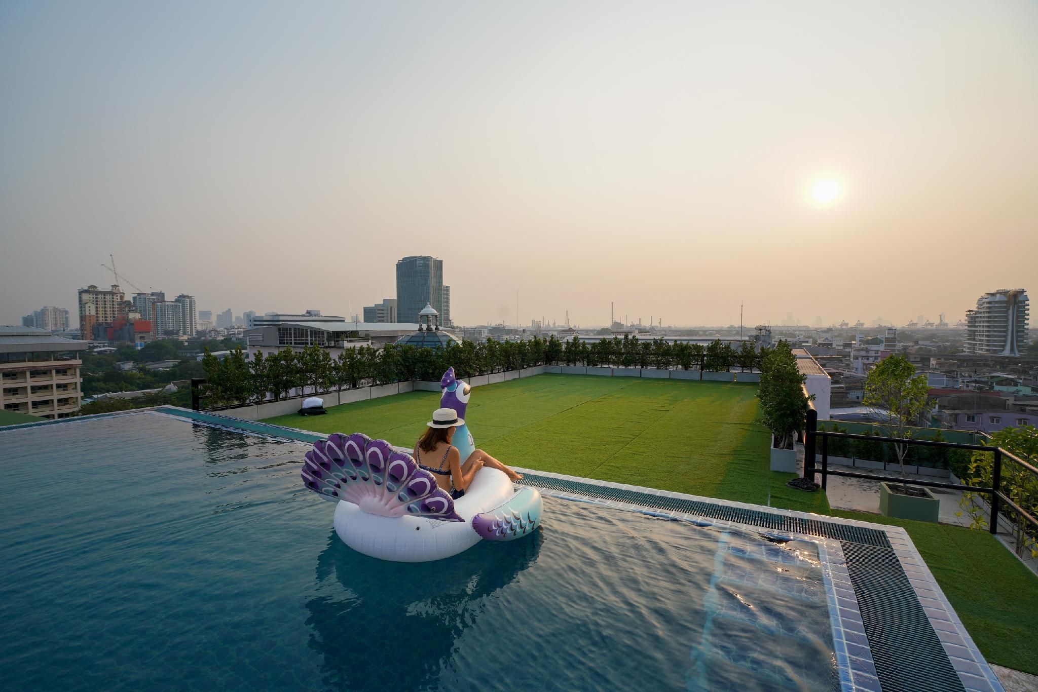 undefined Romance Hotel Sukhumvit 97 9