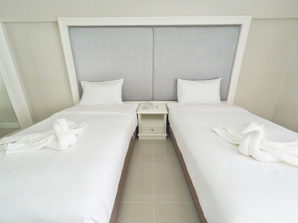 undefined Romance Hotel Sukhumvit 97 10