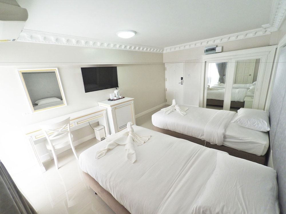 Romance Hotel Sukhumvit 97 Deluxe Twin 2