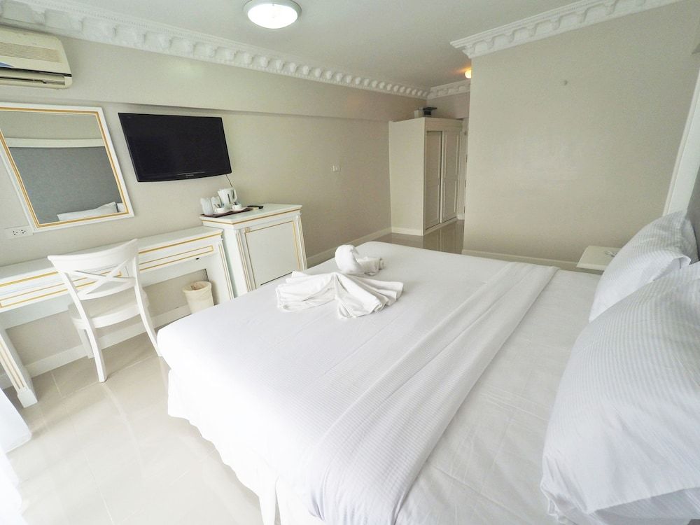 Romance Hotel Sukhumvit 97 Deluxe Double 5