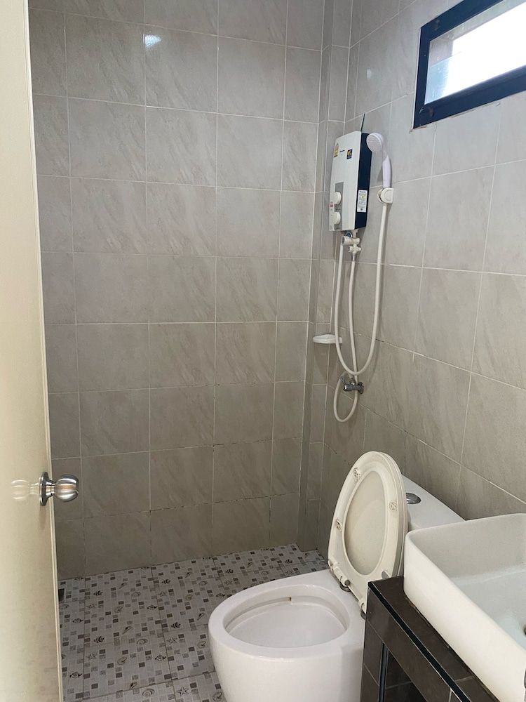 Irak Resort Twin Room 3