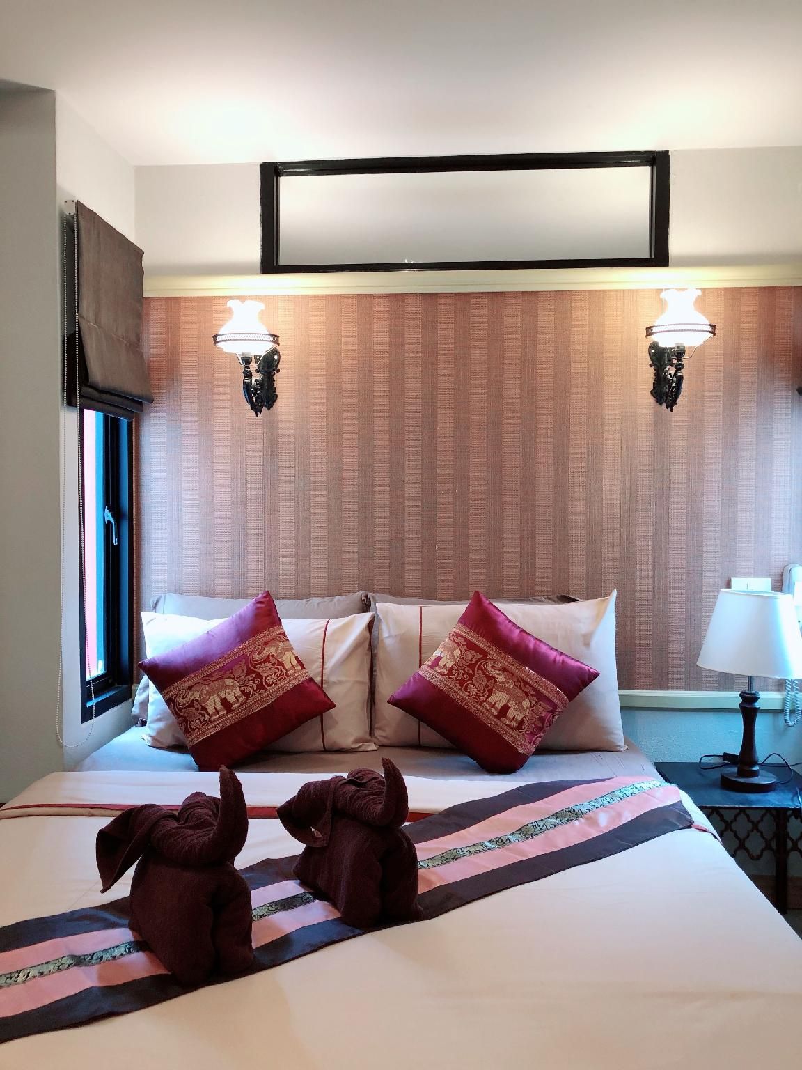 Standard Single Room, 1 Queen Bed (1 queen bed)