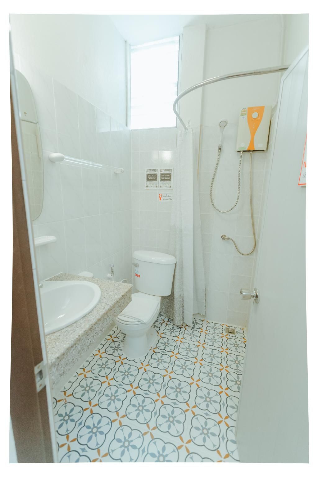 Thaweesuk Hotel Standard Twin Room 5