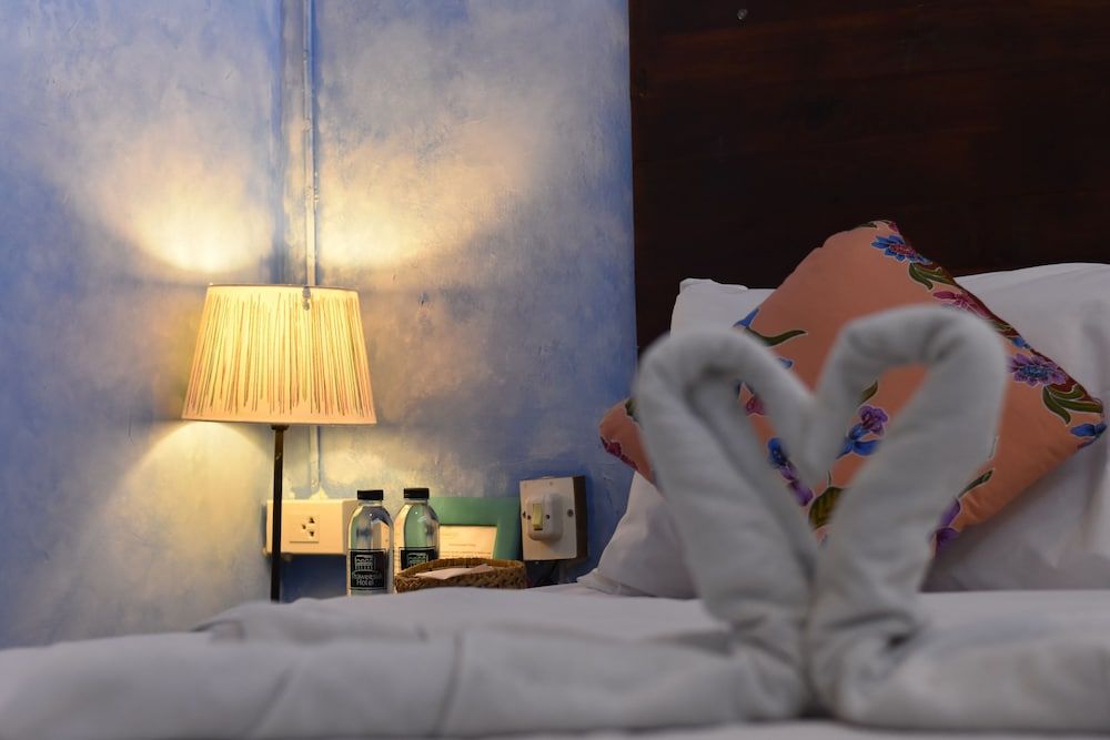 Thaweesuk Hotel Deluxe Room with Air Conditioning 12