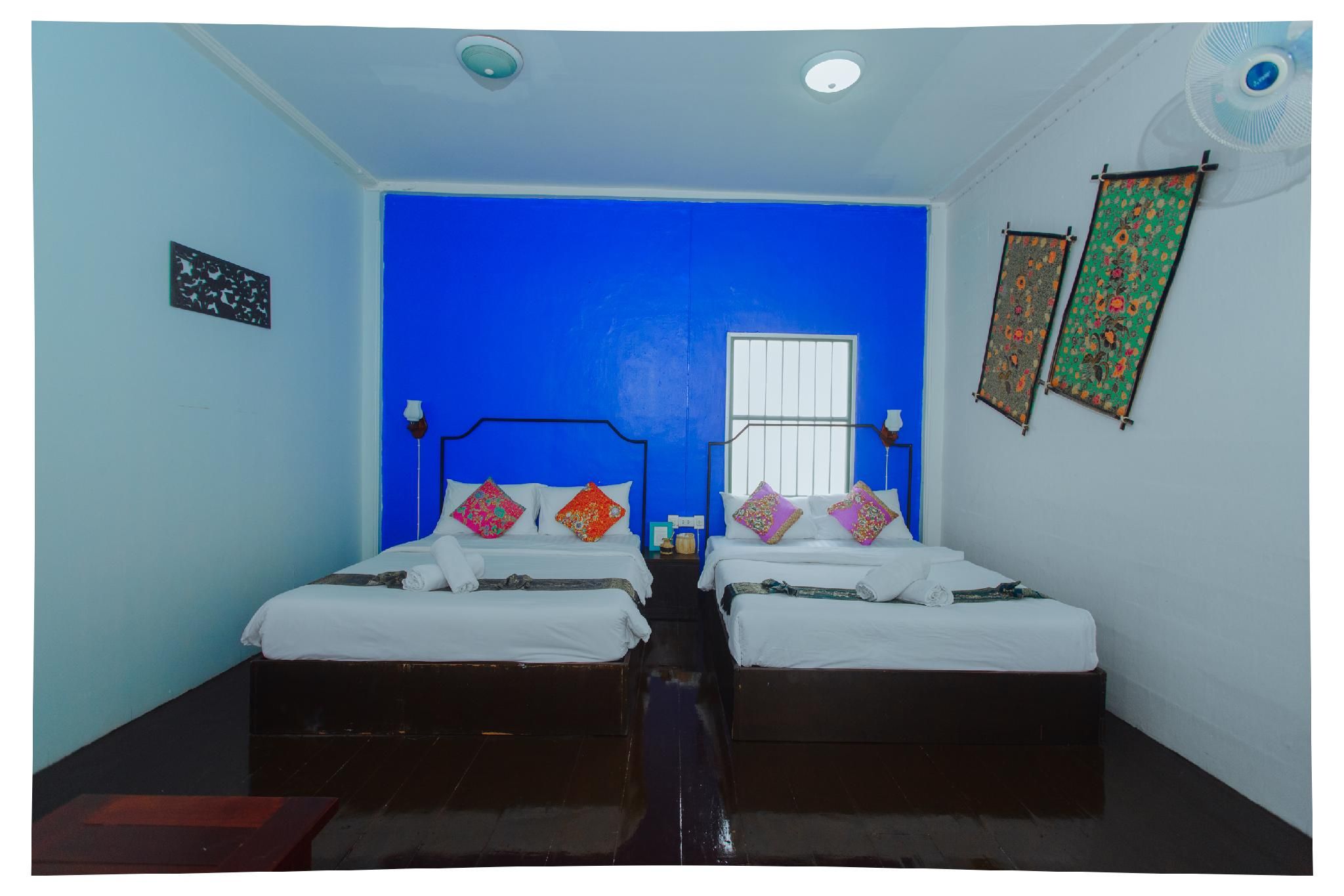 Family Room with 2 Double Beds