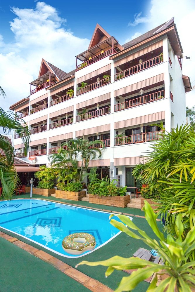 undefined Kelly’s Residency 6