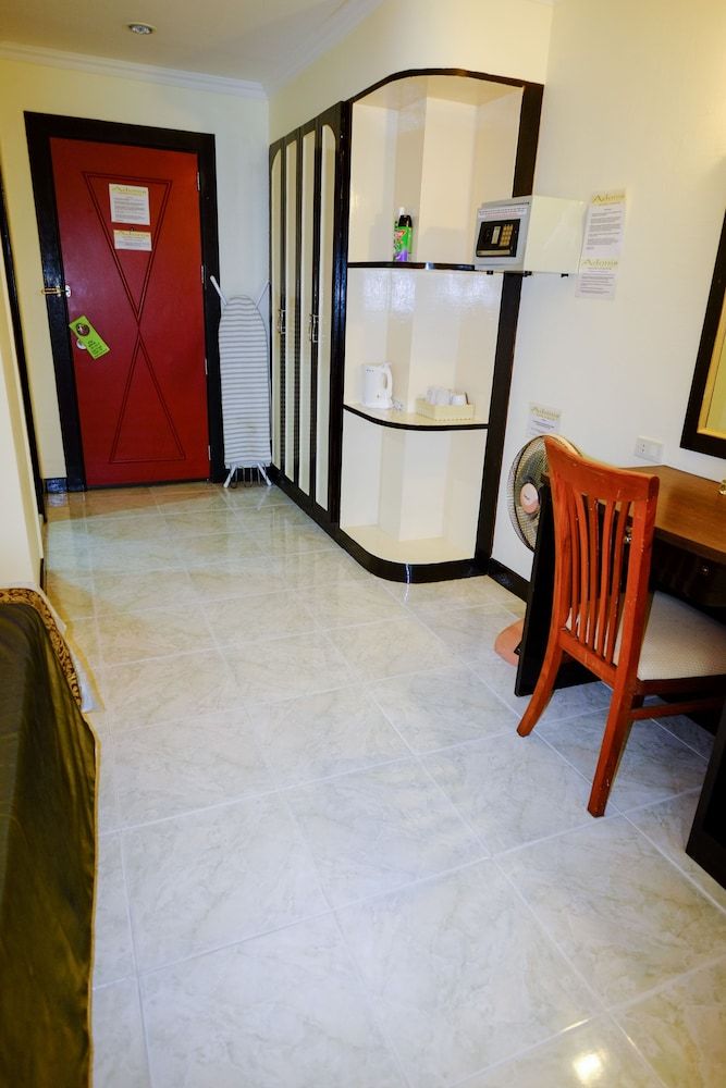 Adonis Guest House Deluxe Double 12