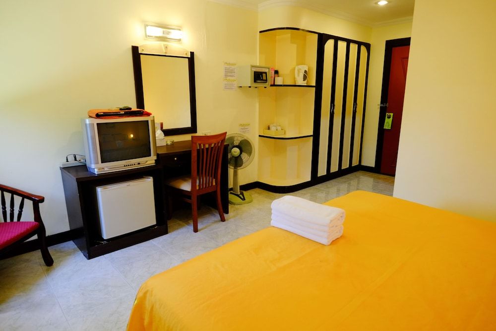 Adonis Guest House Deluxe Double 9