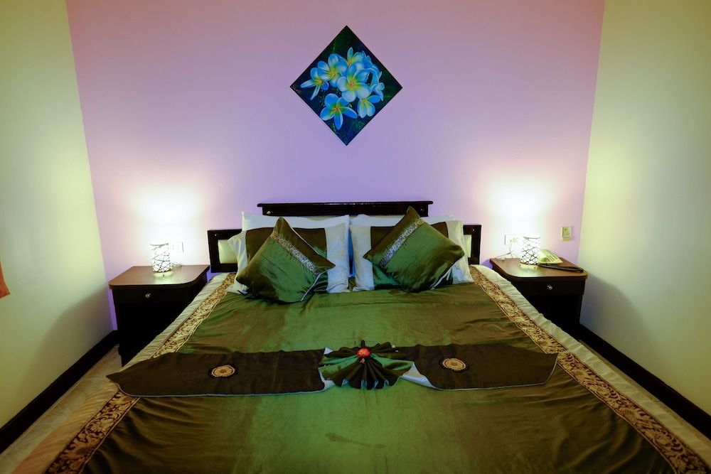 Adonis Guest House Deluxe Double 11