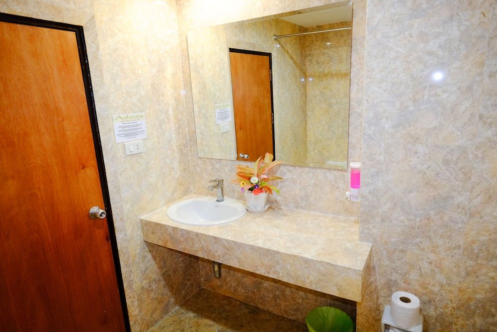 Adonis Guest House Deluxe Studio Double 29