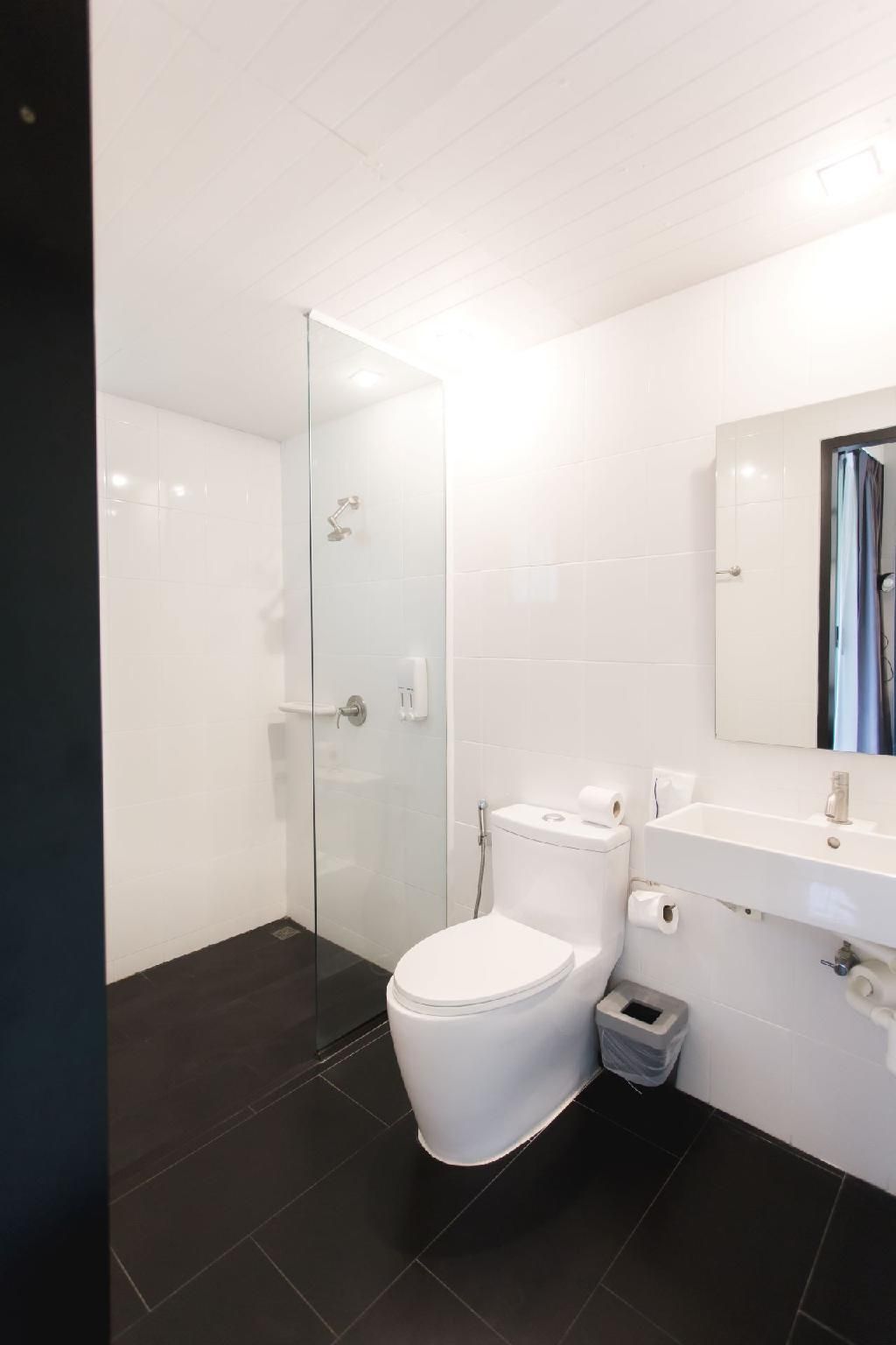 Standard Double Room (King Bed)