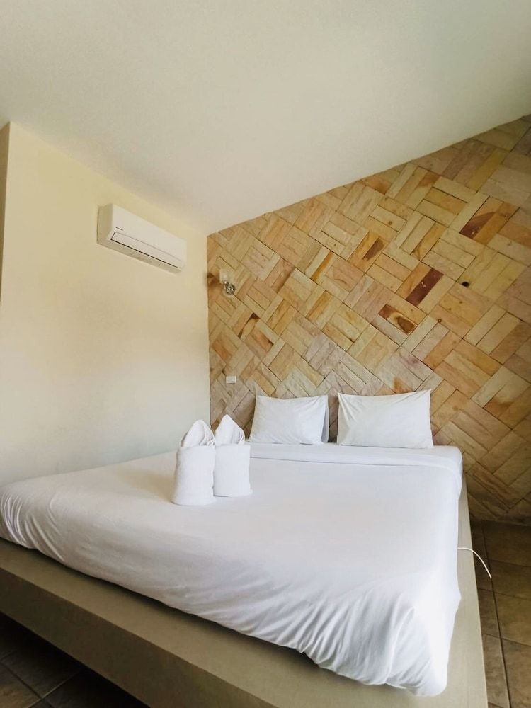 WangPla Villa Resort Tower Double Room 3