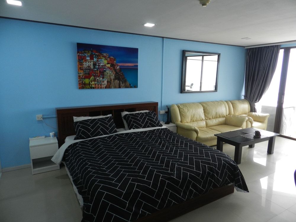 Standard Studio, Kitchen, Ocean View