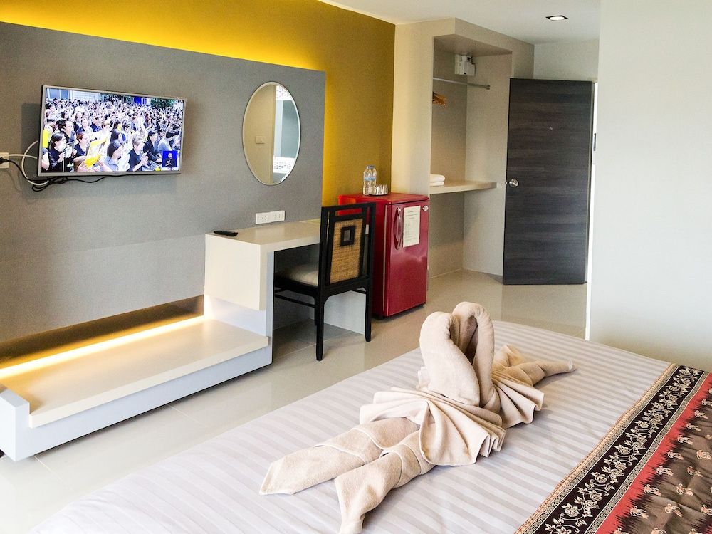 Silom Boutique Hotel Hatyai Superior Room with Balcony - Breakfast Included 4