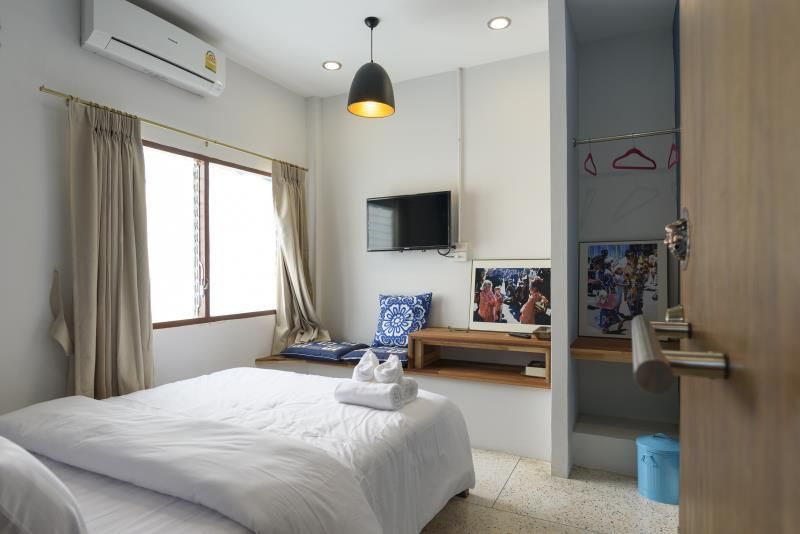 Studio double bed